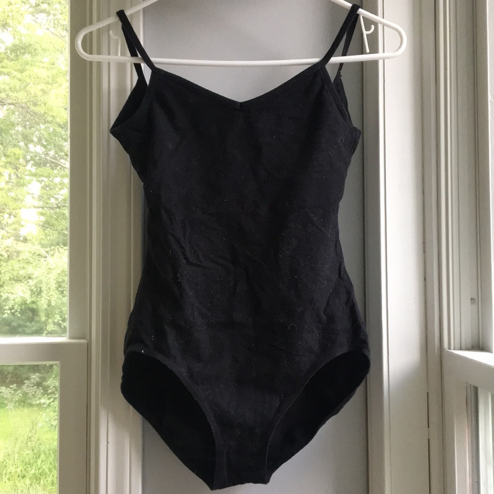 Slight V Front Criss Cross Back Leotard